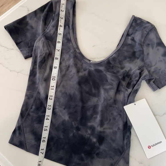 NWT ⭐️ SZ 2 BLACK ALIGN LULULEMON TIEDYE CROP TOP YOGA TWEEN HTF COLOR NEW - Picture 8 of 12